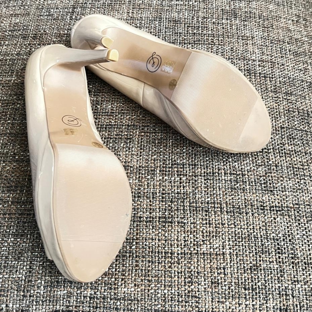 Chinese Laundry Nude Patent Peep-Toe Heels - Glossy Neutral Pumps - Picture 8 of 12